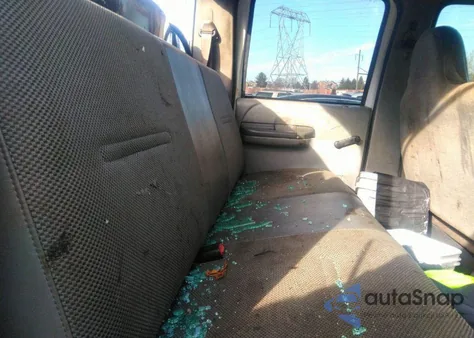 2000 Ford Super Duty F-250 Lariat/Xl/Xlt z USA, uszkodzony, nr VIN 1FTNW21F9YEB14399